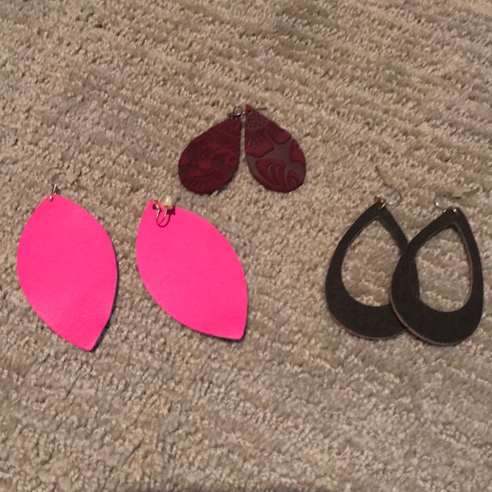 Fun bundle of leather earrings - Picture 1 of 5